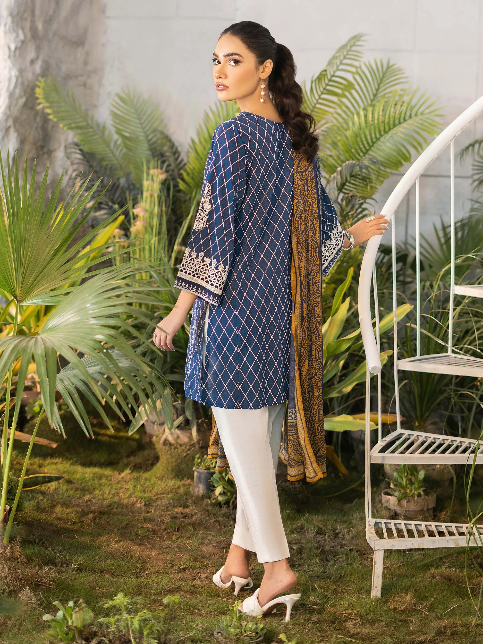 2 Piece Lawn Suit-Embroidered (Unstitched)