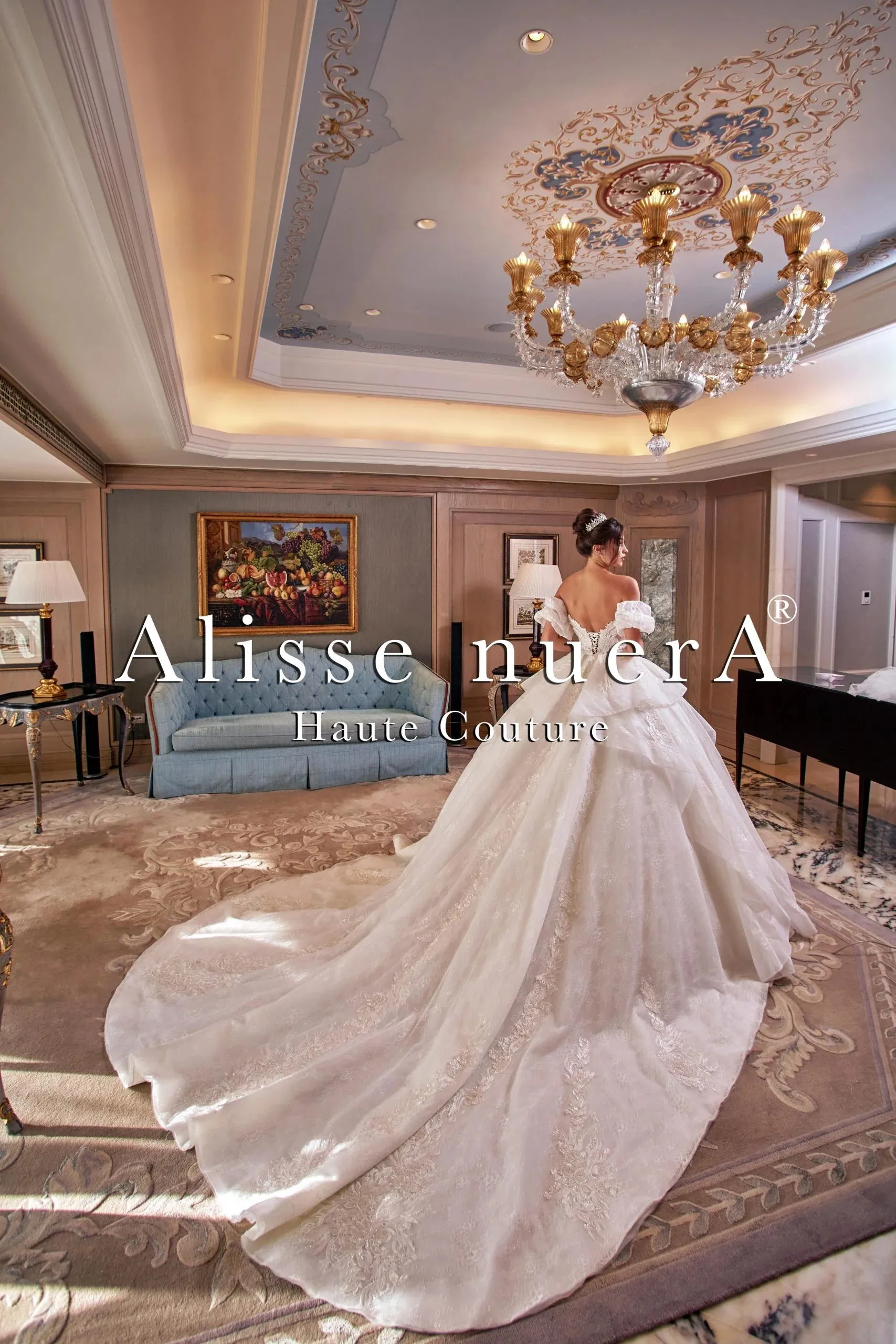 Strapless Balloon Sleeve Ball Gown Wedding Dress with Multi Layered Lace Tulle Skirt